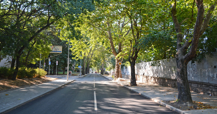 Завършиха ремонтните дейности на ул Никола Вапцаров в район Приморски