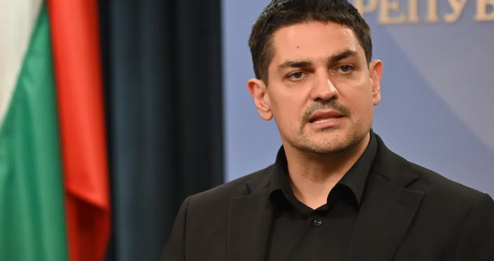 Напрегнат ден предстои в парламента тъй като депутатите трябва да