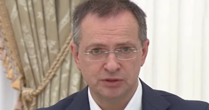 Руската делегация начело с помощника на руския президент Владимир Путин