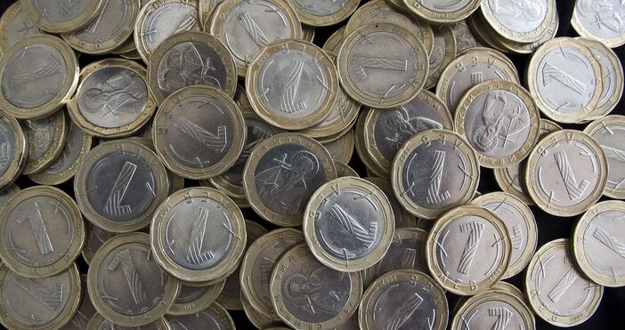 В края на юни в обращение у нас бяха 3 38 млрд