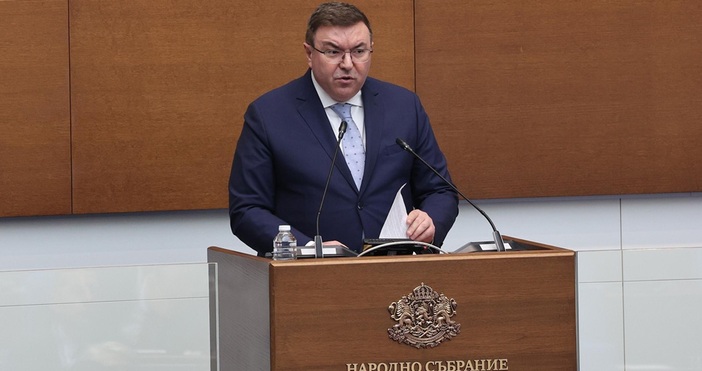 Зам.-председателят на ПГ на ГЕРБ-СДС в НС Костадин Ангелов с