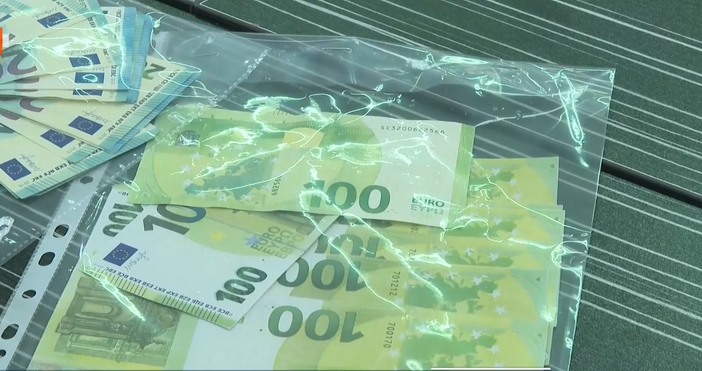 Шестимата обвинени за участие в организирана престъпна група за разпространение