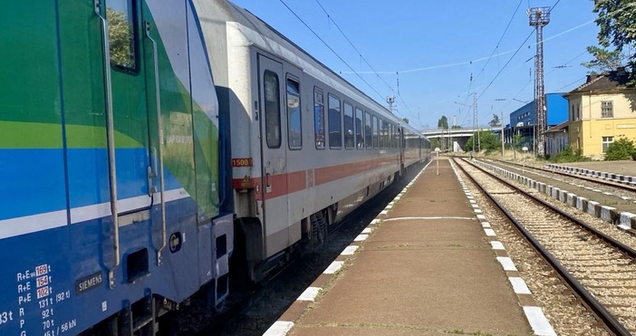 Петел бг БДЖ Пътнически превози поетапно въвежда мобилни устройства за издаване на превозни