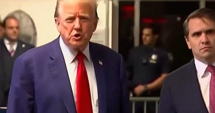 Президентът на САЩ Доналд Тръмп заяви че обмисля вторични санкции