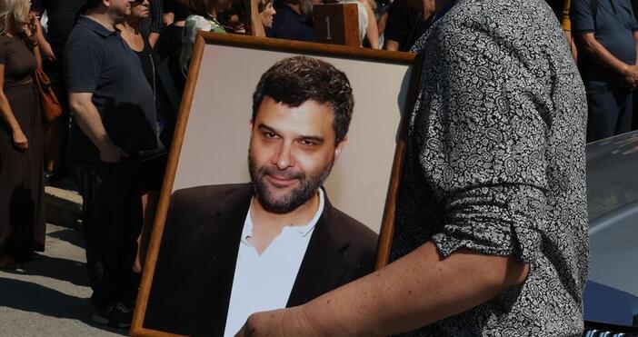 Шефът Борис Петров публикува пост в социалните мрежи с който