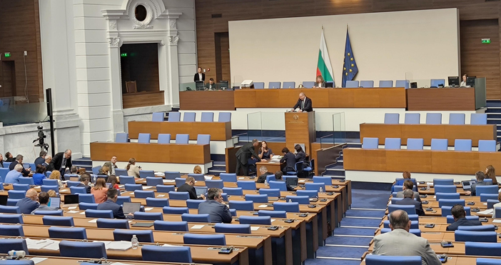 Не се определя минимално изискване за собствен капитал и приемливи