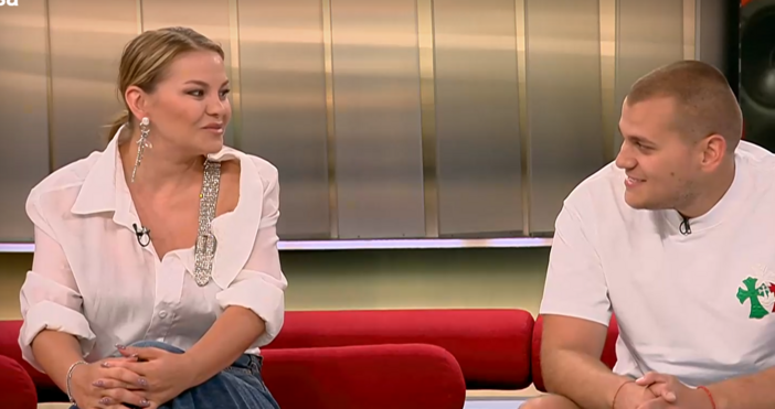 Те са майка и син приятели а вече и колеги