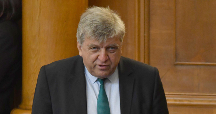 Министър обяви как планира да се справи с бедствията у нас В