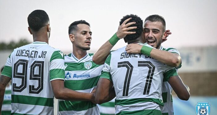 Черно море приема Ботев Пловдив в най интригуващия двубой от втория