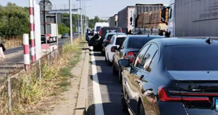 Ситуацията на Граничен контролно пропускателен пункт Дунав мост отново предизвика вълна