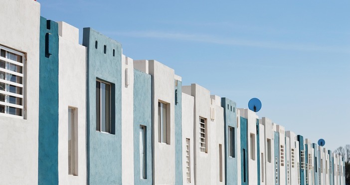 През 2025 г се наблюдава безпрецедентно увеличение на местната данъчна тежест