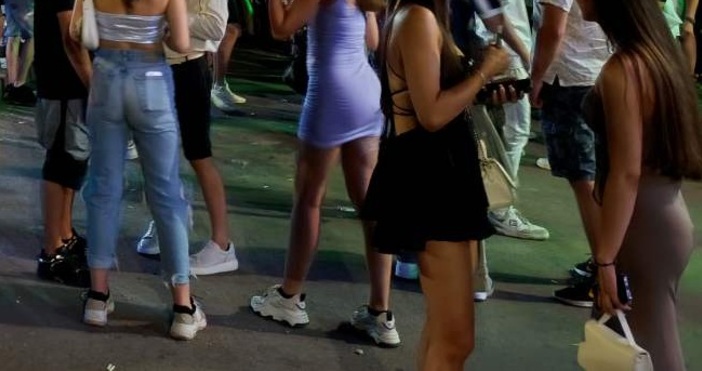 Деца фалшифицират родителски декларации за да ходят по дискотеки Това