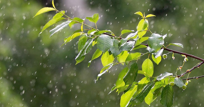 Дългоочаквана промяна на времето настъпва в България след дни на