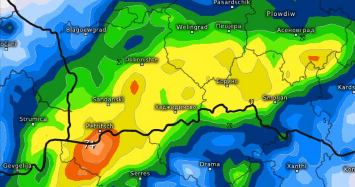 Синоптичен модел оцвети в червено част от България за 31