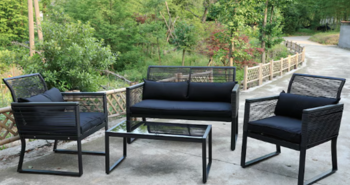 Лято е и балконът и градината се превръщат в любимите