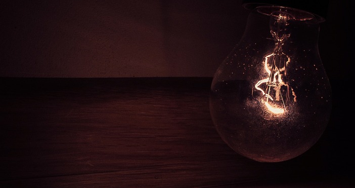 Аварията в електрическата подстанция в Раковски причинена от бурята във