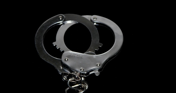 Мъж на 60 години е задържан за предизвикан пожар в