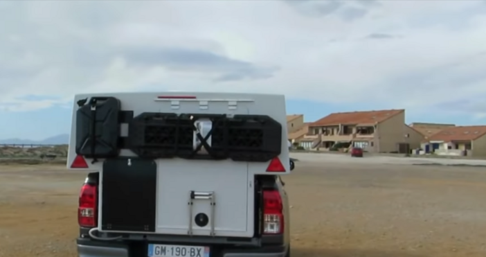 Френската компания Tipi4x4 създаде евтин комплект за превръщане на автомобил