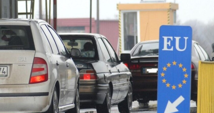 Интензивен е трафикът на граничния контролно пропускателен пункт ГКПП Калотина на