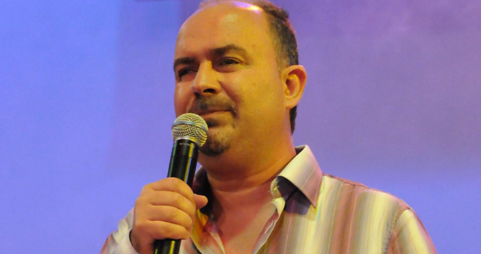 Орхан Мурад сподели че първите му спомени свързани с музиката