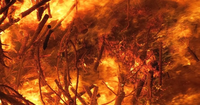 Пожар е пламнал в местността Стублата по пътя от Враца