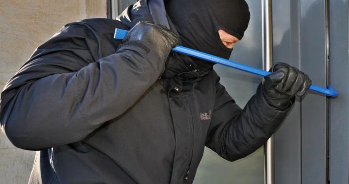 Туристите по морето да бъдат внимателни предупредиха от полицията Домовите кражби в