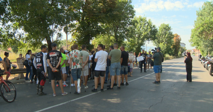 Протест в памет на загинал моторист се проведе в Нови