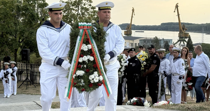 Снимки Община РусеС поредица от инициативи Военноморските сили ВМС на