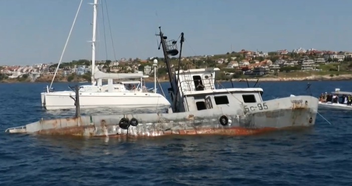 кадри БНТКораб потъна край Созопол Потъна за да оживее и