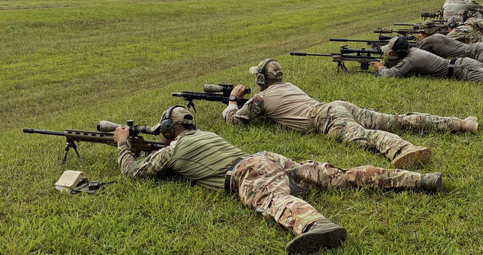 Снимки Министерство на отбранатаОтборът на Съвместното командване на специалните операции