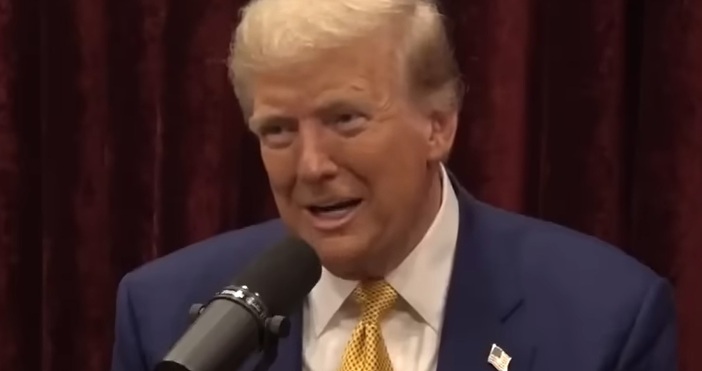 стоп кадър Ютуб Доналд ТръмпАмериканският президент Доналд Тръмп се качи