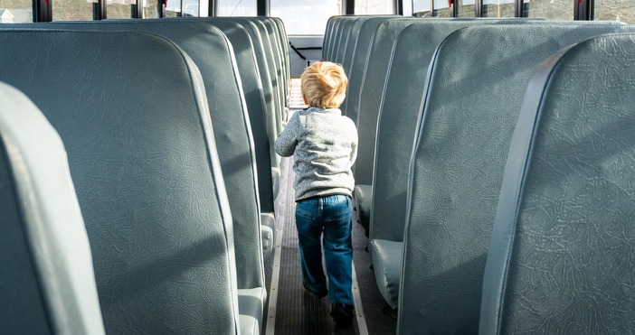 Училищата и детските градини ще трябва да уведомяват предварително Регионалните