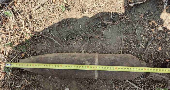 Снимки Министерство на отбранатаСпециализирани екипи от Сухопътните войски обезвредиха невзривени