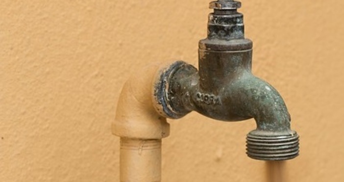 Водата от 32 чешми в Павликенско е негодна за пиене