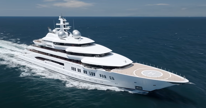 Кадри YoutubeСуперяхтата Амадеа оценявана на над 300 милиона долара която