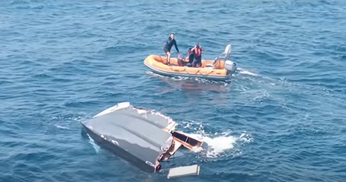 Турските власти провеждат мащабна издирвателна операция в Мраморно море в