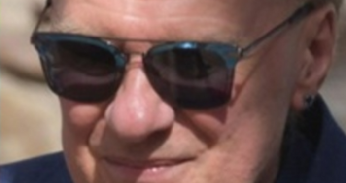 Въпреки скандала в който бе въвлечен  Васил Найденов не спира да прави