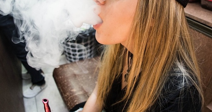 Министърът на труда и социалната политика Борислав Гуцанов и Държавната