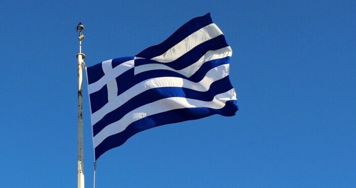 Малко над половината от гърците 52 няма да отидат на