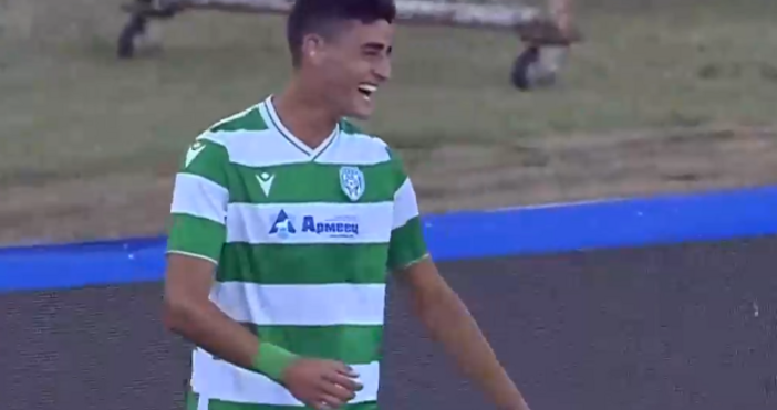 Стопкадър Диема СпортПреди десетина дни Георги Лазаров вкара първите си