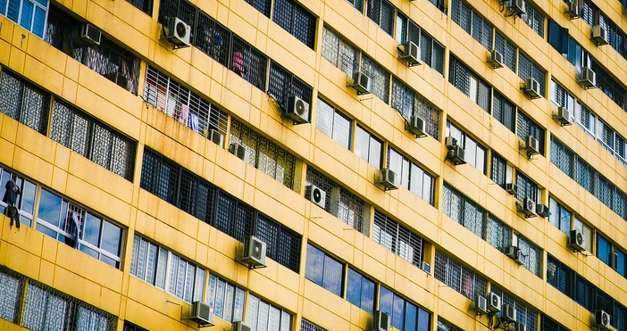 Благодарение на компресора с променлива мощност инверторните климатици работят по тихо