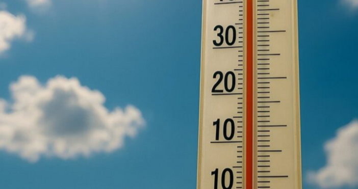 През нощта ще бъде ясно и почти тихо съобщиха от