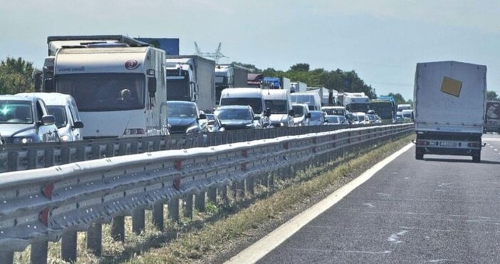 Пътуването от София до Бургас с натиснат педал на газта