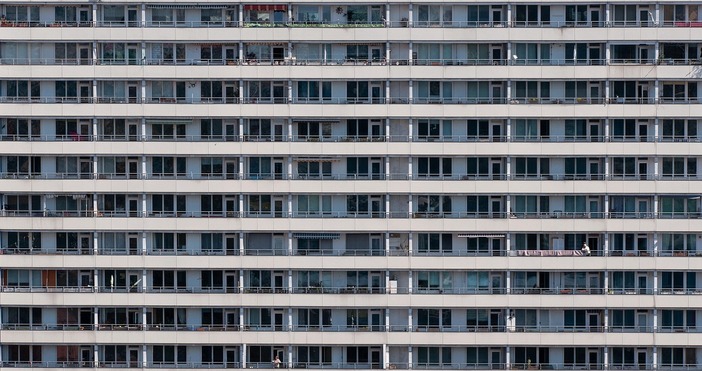 Към края на юни 2025 г общата стойност на дълга