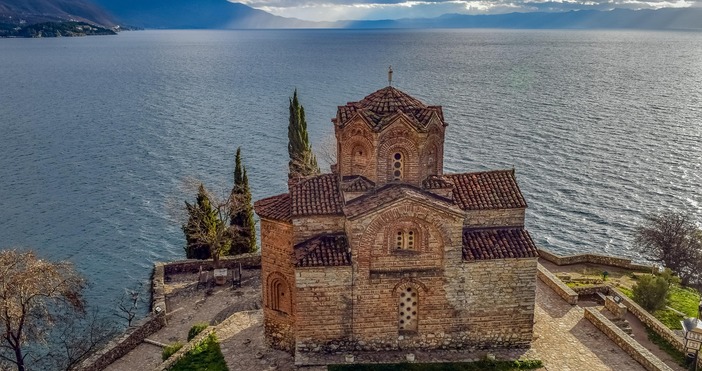 Компетентните органи в Република Северна Македония продължават активно издирвателните действия