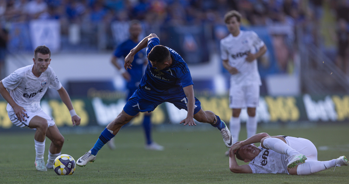 Първата загуба на Спартак през новата кампания допусната с 1 2