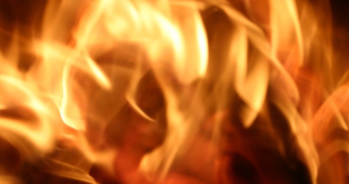 Вчера в пожарната във Варна е съобщено за пожар в