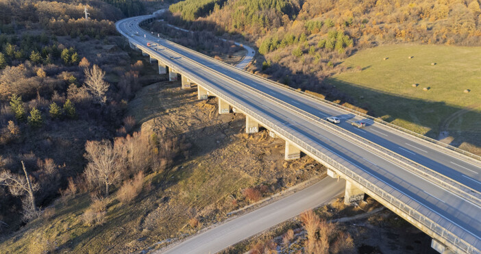 6 са отворените оферти в обществената поръчка за избор на