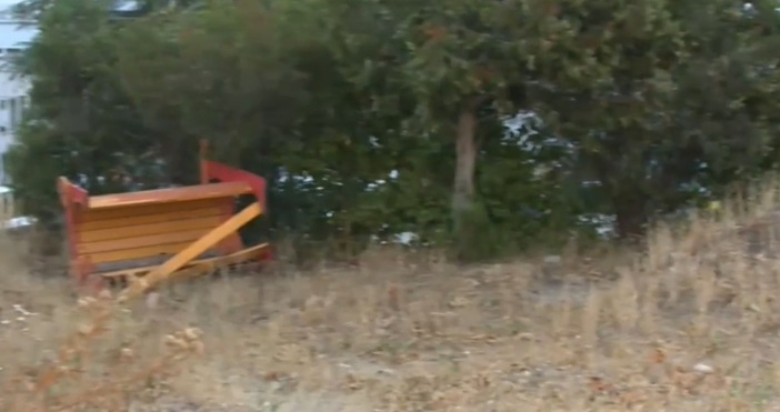 Повече от 2 години дворът на филиала на детска градина