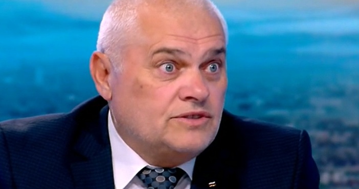 Офиси на оръжейни търговци бяха проверявани във вчерашния ден от